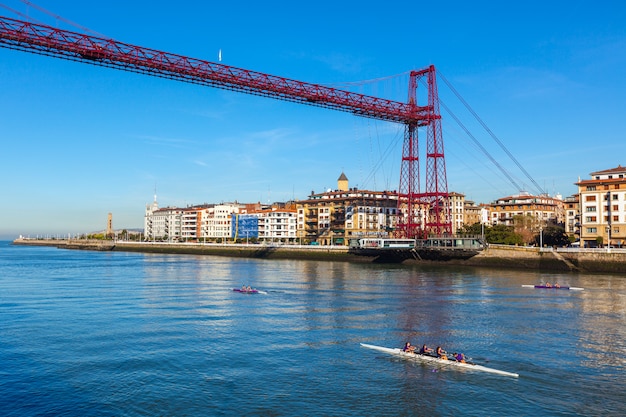 A ponte suspensa bizkaia em portugalete, espanha