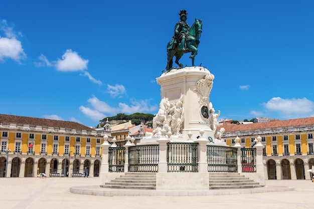 Foto a praça do comércio está localizada na cidade de lisboa, portugal