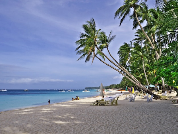 A praia na ilha de Boracay, Filipinas