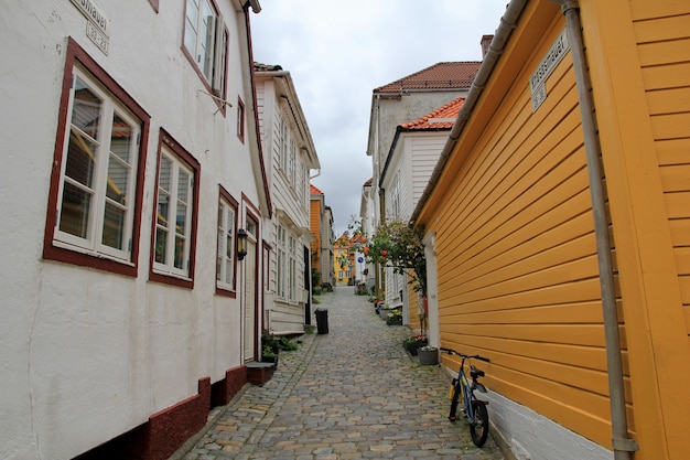 A rua vintage na cidade de bergen, noruega