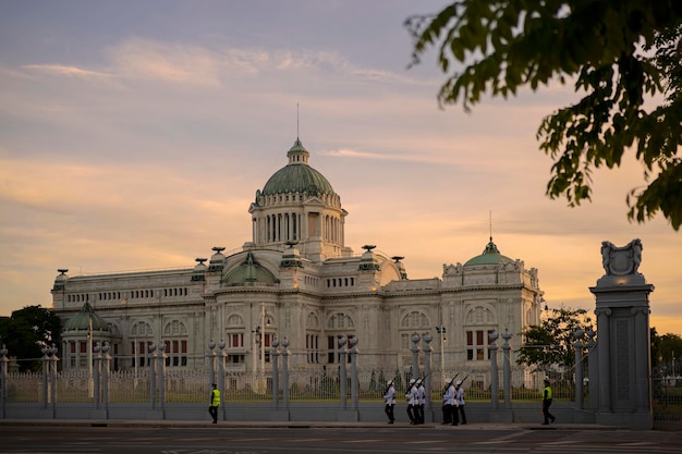 A Sala do Trono Ananta Samakhom