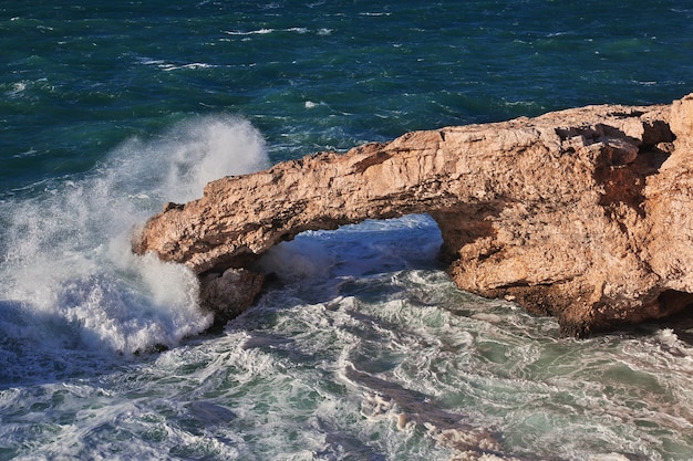 A tempestade no mar mediterrâneo, chipre