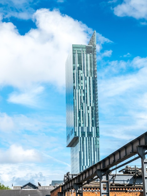 A torre de Beetham, o edifício mais alto do Reino Unido fora de Londres, é um marco da cidade de Manchester, Inglaterra