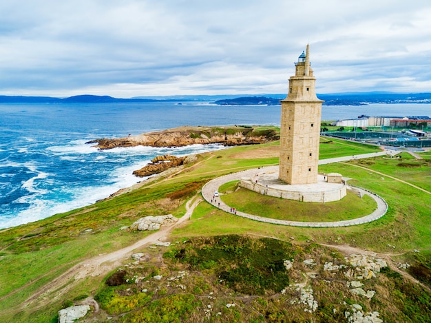 A Torre de Hércules ou Torre de Hércules é um antigo farol romano em A Coruna, na Galiza, Espanha