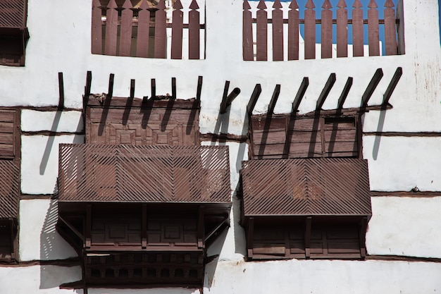 A varanda vintage no distrito de Al-balad de Jeddah, na Arábia Saudita