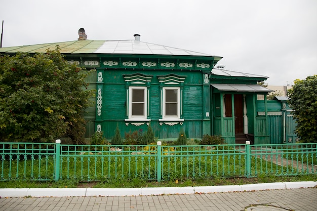 A velha casa de madeira russa