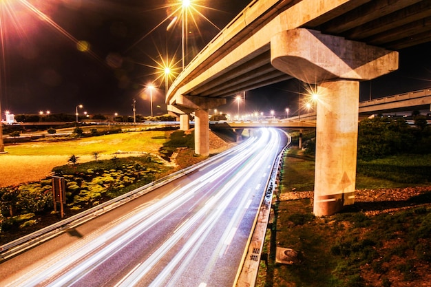 A velocidade da luz Tiro de um tráfego na auto-estrada