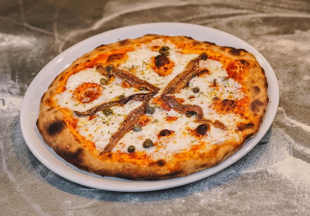 A verdadeira pizza napolitana com fermento e ingredientes frescos e naturais