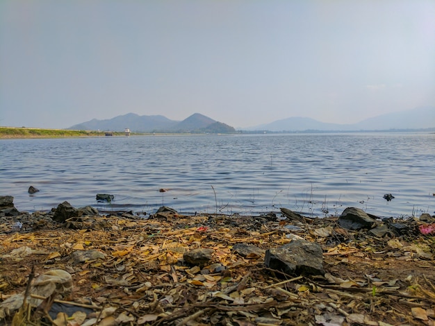 A vista da barragem do banco