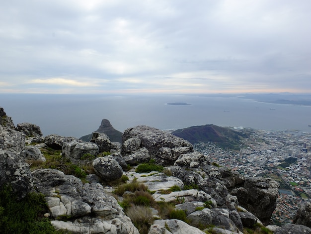 A vista no topo da Table Mountain, cidade do cabo, África do Sul