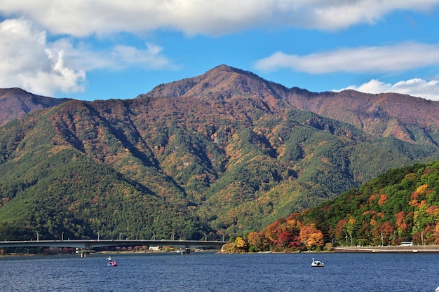 A vista sobre o parque nacional Fuji no outono Japão