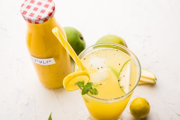 Aam Panna ou panha ou suco de manga verde salgado e doce