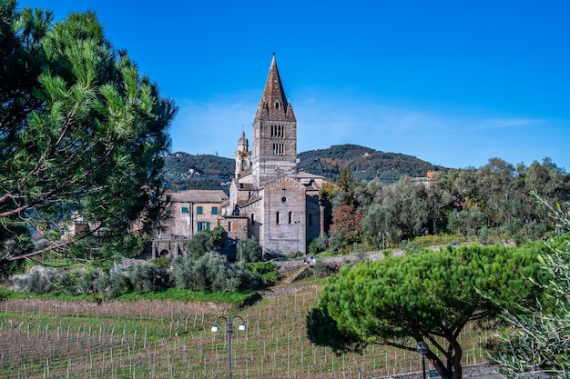 Abadia de fieschi na ligúria