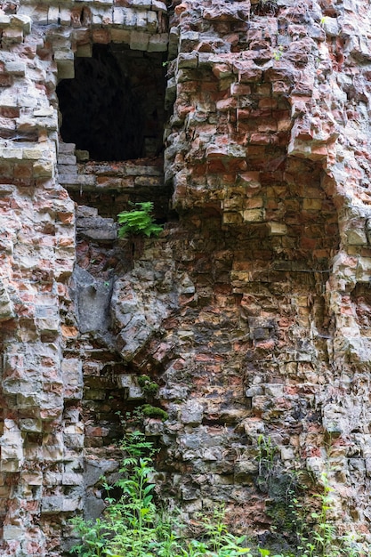 Abandoned Military Tarakaniv Fort andere Namen Dubno Fort New Dubna Fortress eine defensive Struktur ein architektonisches Denkmal des 19. Jahrhunderts Tarakaniv Rivne Region Ukraine