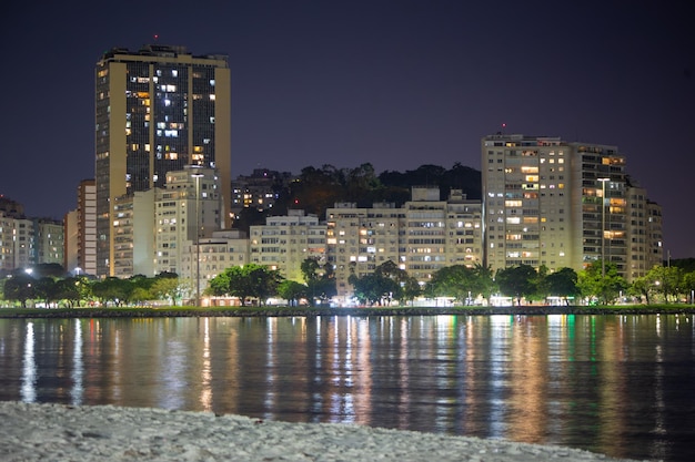 Abenddämmerung in Botafogo Cove in Rio de Janeiro Brasilien