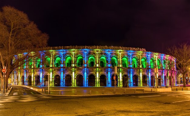 Abends römisches Amphitheater von Nimes