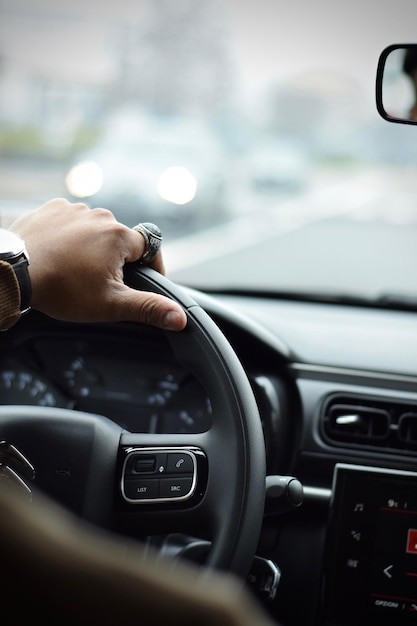 Abgeschnittenes handgeführtes Auto