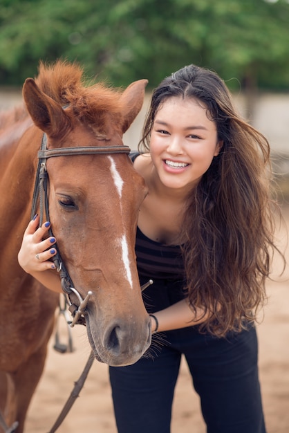 Abrazando un pony