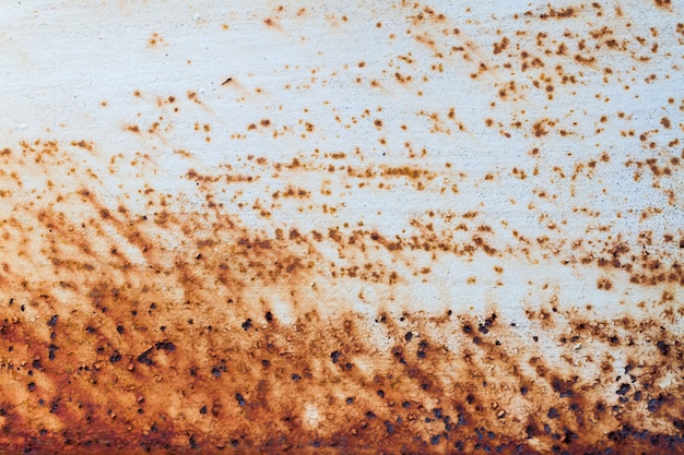 Abstracto colorido oxidado en el fondo de chapa