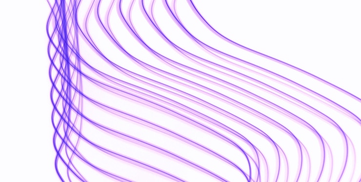 Foto abstracto líneas de onda púrpura en fondo blanco