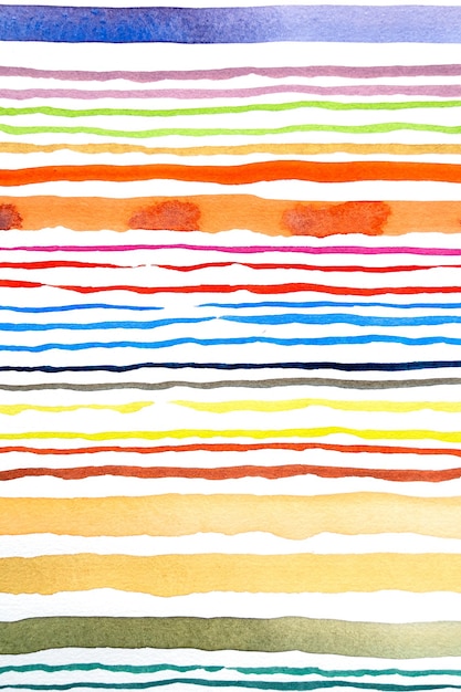 Abstrakte Aquarelllinien Musterhintergrund Bunte, mit Aquarellfarben gemalte Pinselstriche auf Weiß