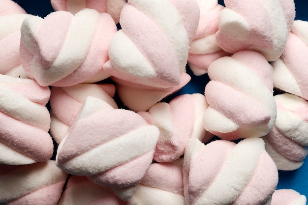 Abstrakte Komposition von Marshmallows. Marshmallow als Hintergrund. Ansicht von oben