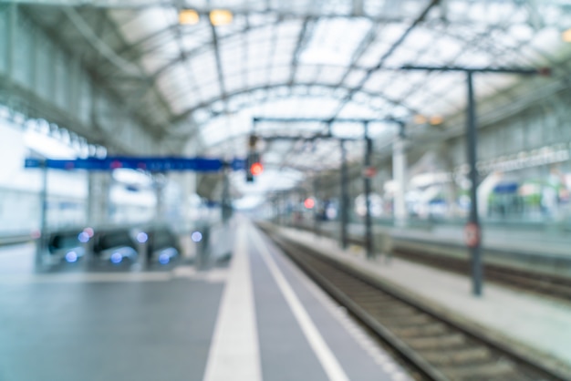 abstrakte Unschärfe im Bahnhof