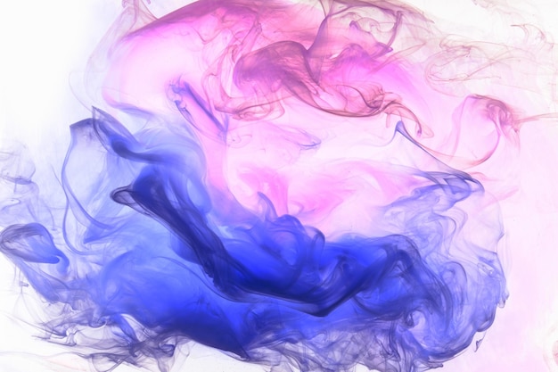 Abstrakter Hintergrund der flüssigen flüssigen Kunst Rosa blaue Acrylfarbe unter Wasser galaktischer Rauchozean