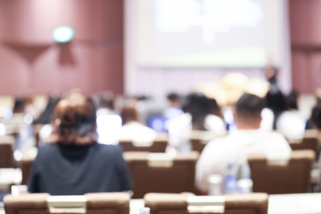 Abstraktes undeutliches der Angestelltenseminarsitzung im Konferenzsaal