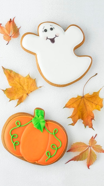 Abstrato com pão de gengibre em forma de fantasma para halloween