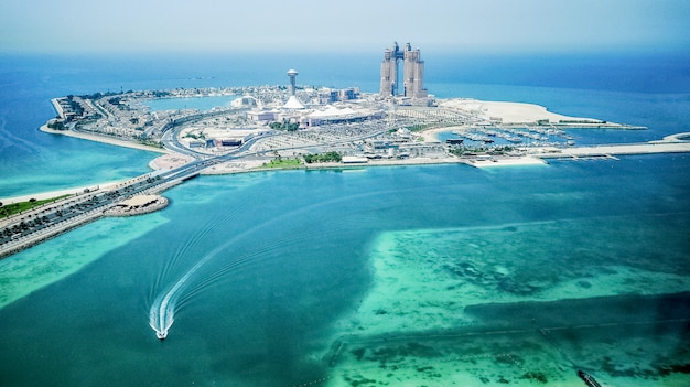 Abu Dhabi. Der Bau künstlicher Inseln im Arabischen Golf. Aeral Ansicht.