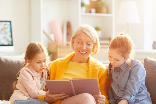 Abuela, libro de lectura