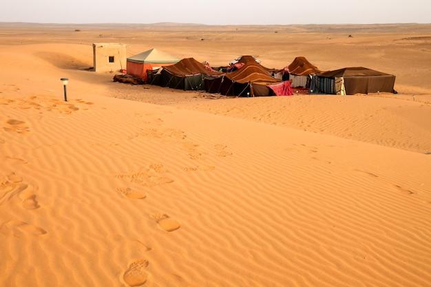 acampamento no deserto beduíno