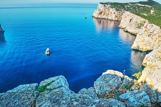 Acantilado en Capo Caccia Cerdeña