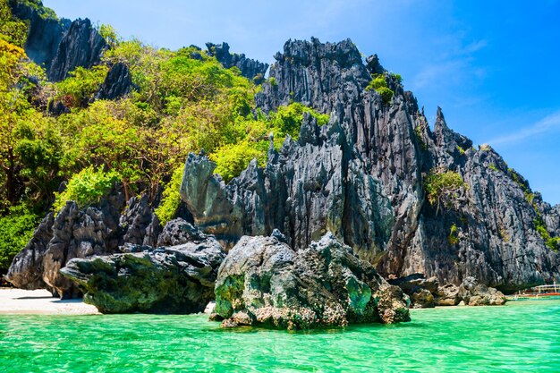 Acantilado de montaña en El Nido Filipinas