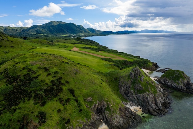 Acantilado y paisaje marino