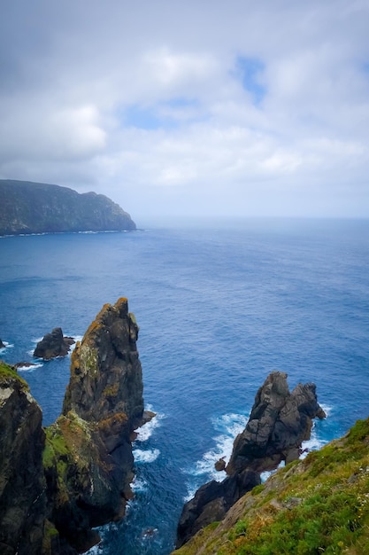 Acantilados de Cabo Ortegal y océano atlántico Galicia España