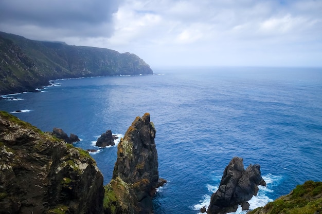 Acantilados de Cabo Ortegal y océano atlántico Galicia España