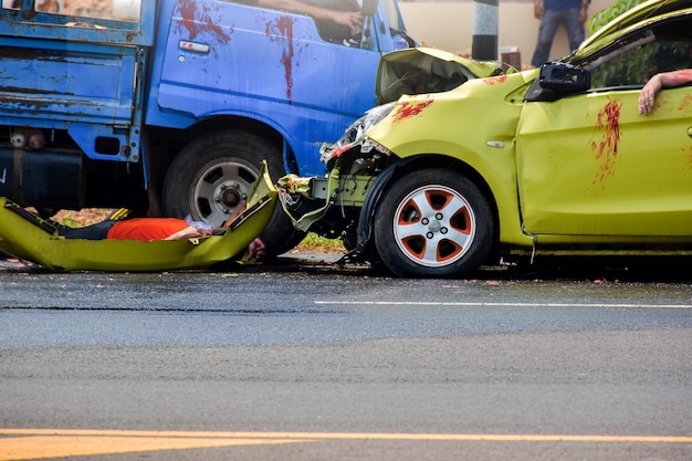 Accidente en la carretera en la ciudad