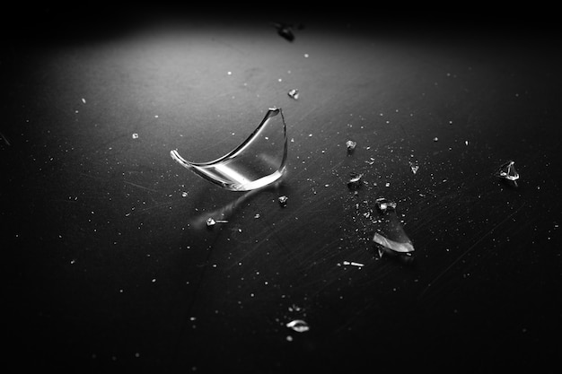 Accidente de vidrio rotura aguda y peligro