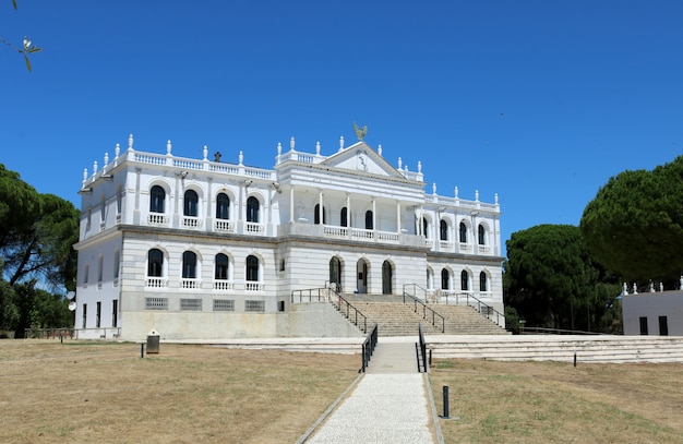 Acebron Palace in einem Nationalpark