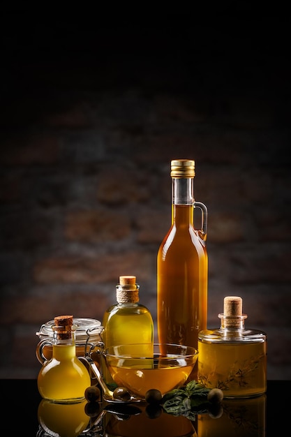 Aceite de oliva en botellas antiguas