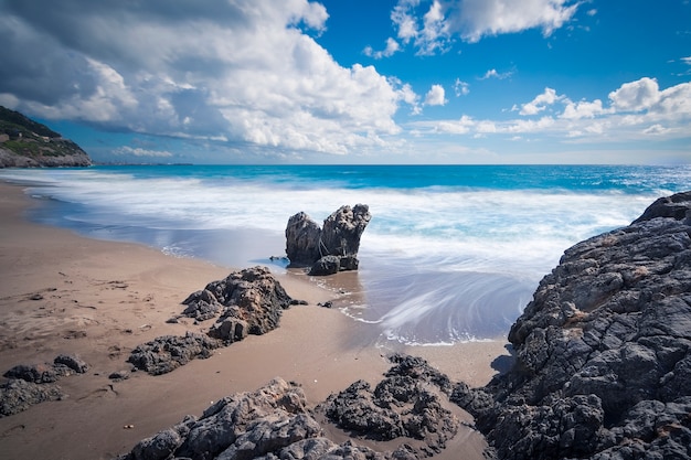 Se acerca una tormenta en la playa