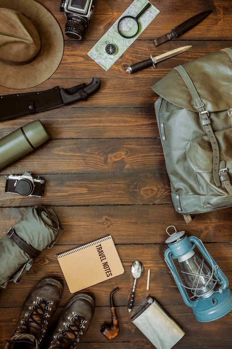 Foto acessórios para camping ou caminhada
