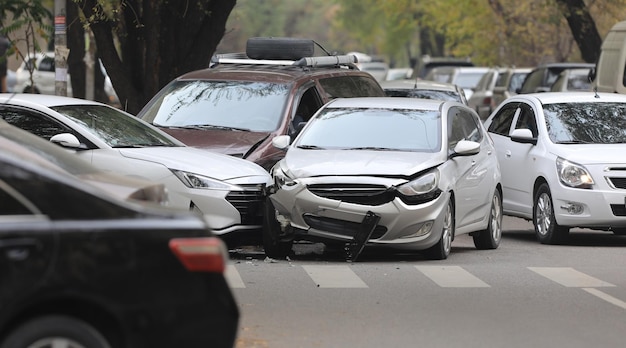 Acidente de carro na encruzilhada