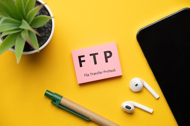 Acrônimo de marketing de negócios conceito FTP ou protocolo de transferência de arquivos