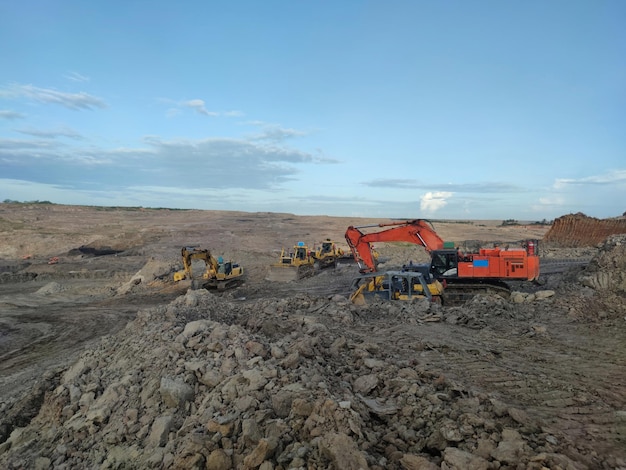 actividades mineras, obtención, acarreo y carga de carbón en un proyecto minero de carbón