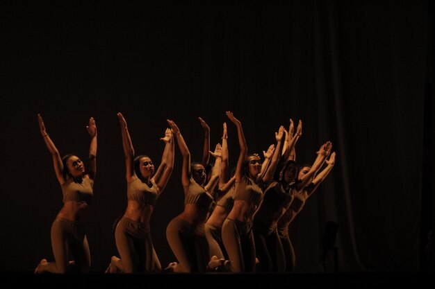 Foto actuación de danza contemporánea