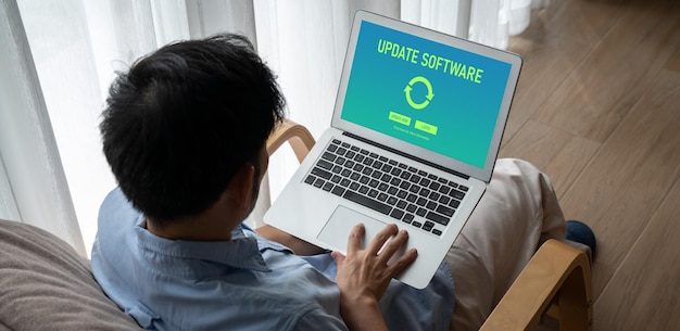 Actualización de software en la computadora para la versión más moderna del software del dispositivo