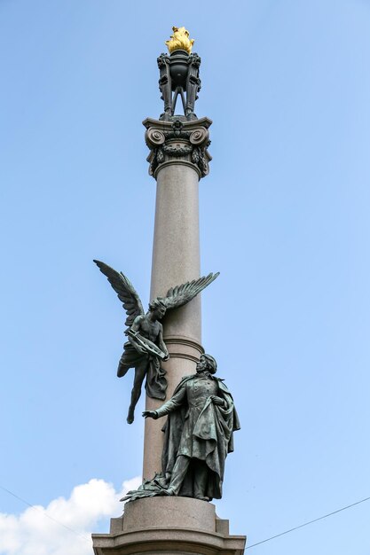 Adam-Mickiewicz-Denkmal in Lemberg, Ukraine